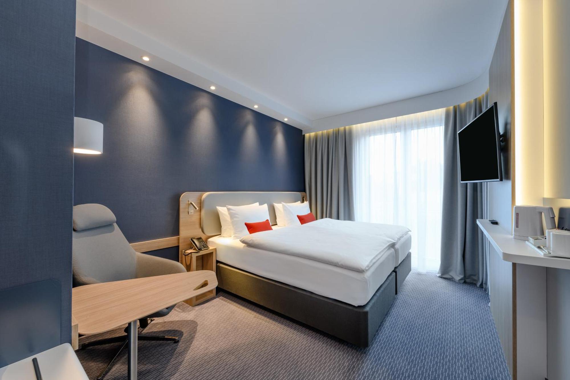 Holiday Inn Express Goettingen By Ihg Exterior photo