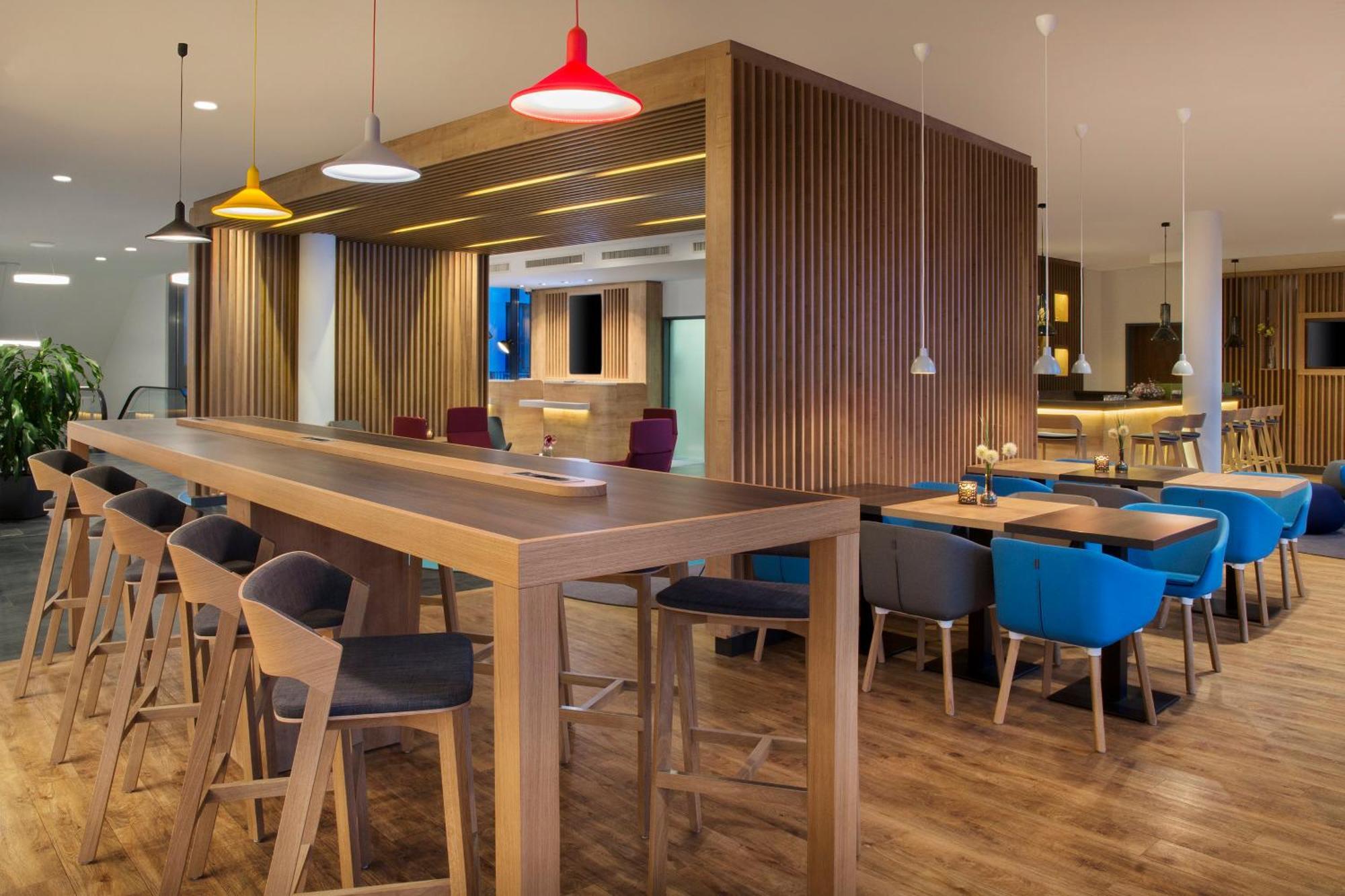 Holiday Inn Express Goettingen By Ihg Exterior photo